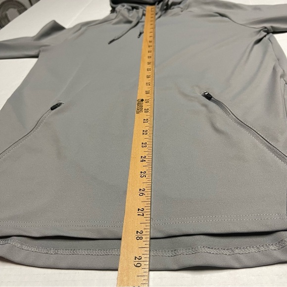 Barbell Apparel Men’s Gray Hooded Workout Sweatshirt - Picture 7 of 9